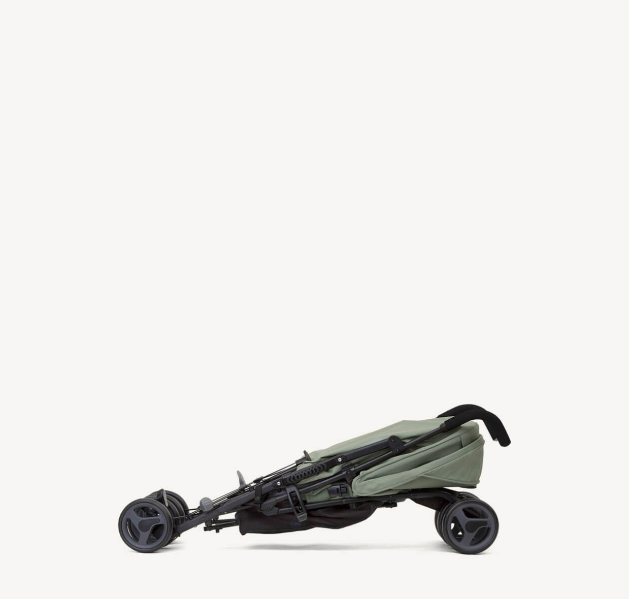 p5-joie-lightweightandtravel-nitrolx-laurel-folded