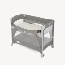 p01-joie-travel-cot-kubbie-sleep-foggy-gray-left-angle-drop-side